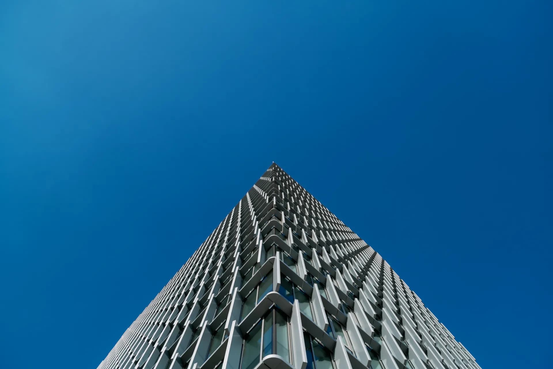 Image of the tower in Piraeus port